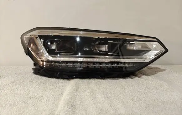 Volkswagen Touran III Headlight/headlamp 5TB941082D 030129923416