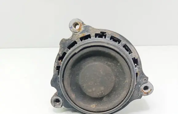 BMW 1 F20 F21 Engine mount bracket 6787657