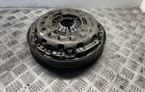 BMW 1 E81 E87 Clutch set kit 7603845 7567830 7577479