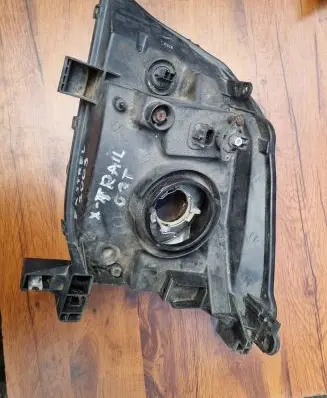 Nissan X-Trail T30 Headlight/headlamp E137510 1669