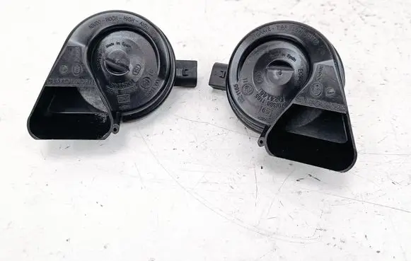 Audi Q5 SQ5 Horn signal 8T0951223 8T0951221