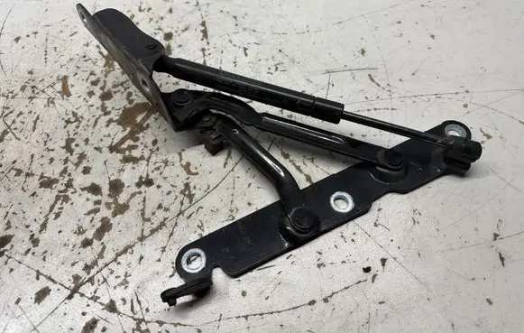 Volvo S80 Tailgate/trunk/boot hinge 30799275