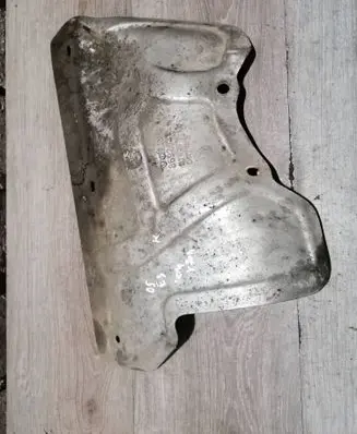 Volvo V70 Exhaust heat shield 8692831