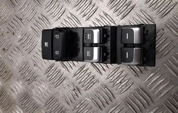 KIA Sportage Electric window control switch 93570F1570