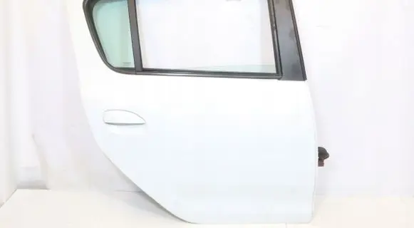 Dacia Sandero Rear door 