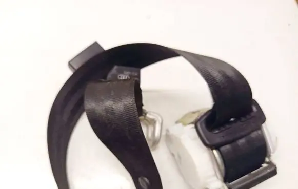 Mazda 3 I Rear seatbelt 33054749B