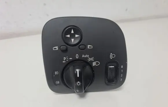 Mercedes-Benz C W203 Light switch A2035450604 04058515