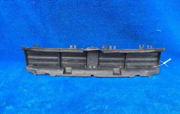 BMW 3 G20 G21 Intercooler air guide/duct channel 5A22C65