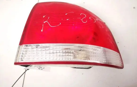 Volkswagen Touareg I Rear/tail lights 7l6945096l