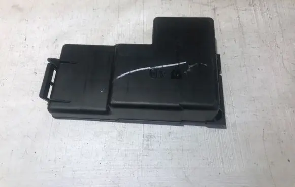 Volvo XC90 Fuse box cover 31676133
