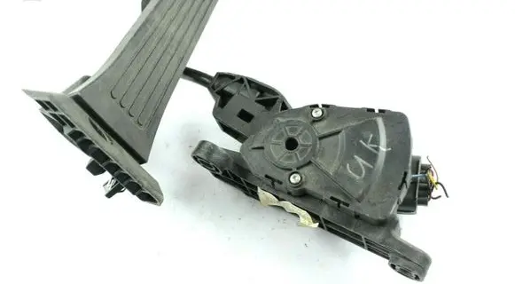 Hyundai ix35 Accelerator throttle pedal 327002S900 GAJ0498B2S900