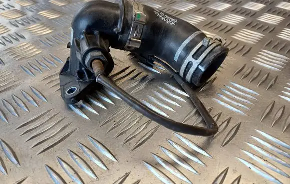 Renault Kangoo II Engine coolant pipe/hose 147138070R 16092852