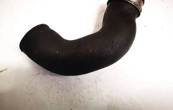 Volkswagen PASSAT B5 Intercooler hose/pipe 3B0145832