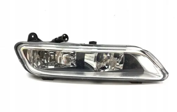 Volkswagen PASSAT B7 Front fog light 3AA941661G
