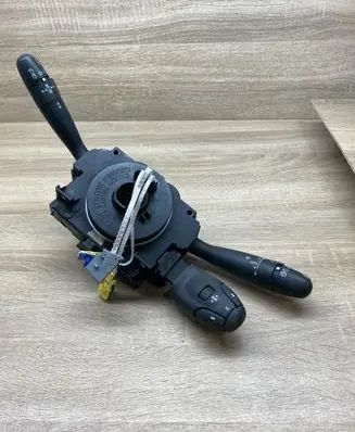Wiper turn signal indicator stalk/switch
