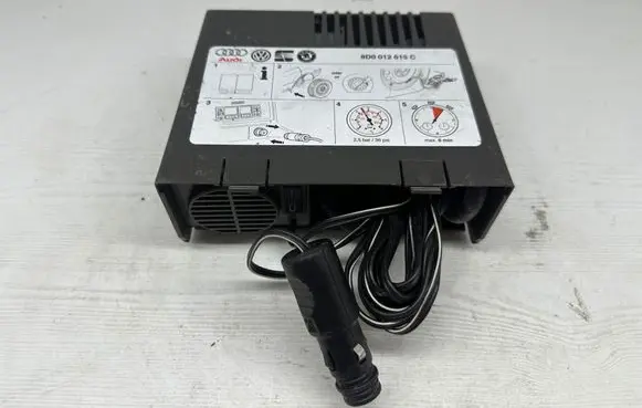 Audi A8 S8 D2 4D Tire air pump compressor 8D0012615C