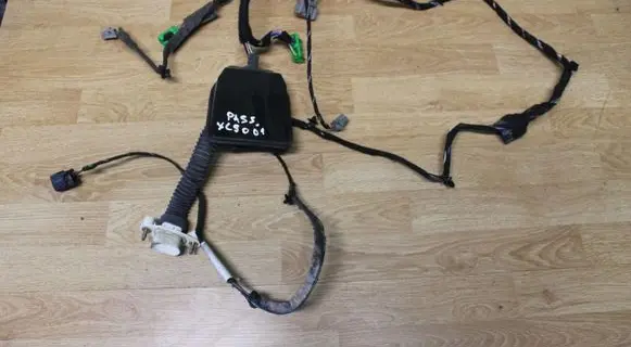 Volvo XC90 Front door wiring loom 9452430