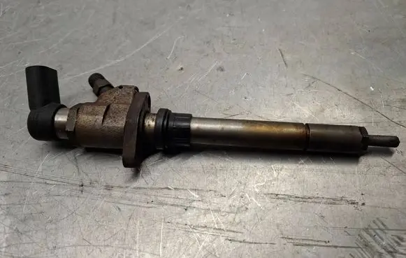 Ford Mondeo MK IV Fuel injector 9657144580