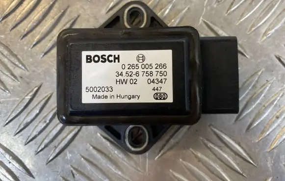 BMW 5 E60 E61 ESP acceleration yaw rate sensor 34526758750 6758750 0265005266
