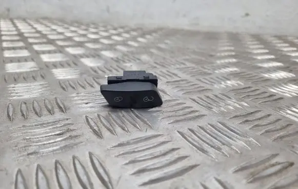 Volkswagen Golf V Central locking switch button 1K0952125B