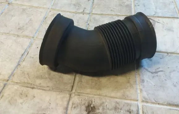 Opel Astra H Air intake hose/pipe 55353501 551020662