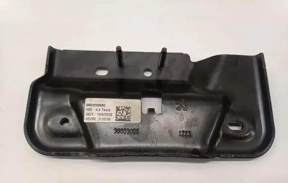 Peugeot 3008 II Distronic sensor bracket 9853229080