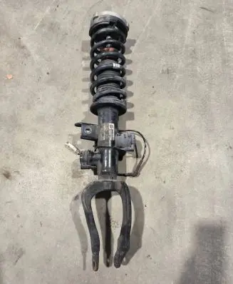 BMW 6 F06 Gran coupe Front shock absorber/damper 6857700