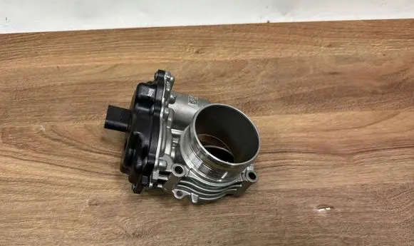 Volkswagen Transporter - Caravelle T6 Throttle body valve 04L128063AD