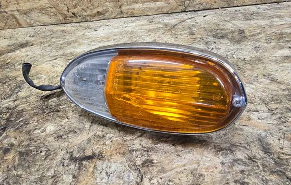 Bentley T2 Front indicator light 