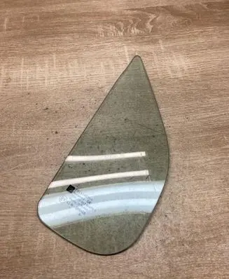 Opel Agila A Front door vent window glass four-door 43R000465 DOT130