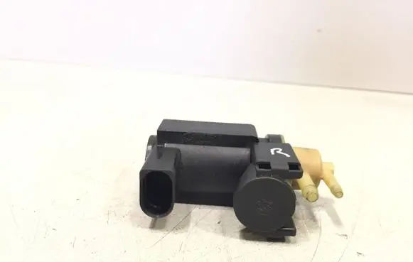 Volvo XC60 Turbo solenoid valve 31339808 70466400