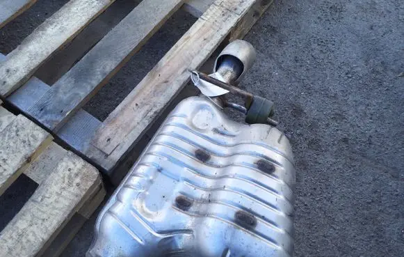 Muffler/silencer