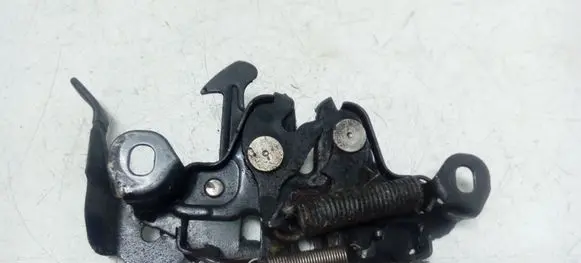 Nissan Qashqai Engine bonnet/hood lock/catch