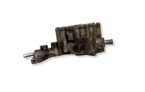 Volkswagen Golf III Vacuum pump 038145209