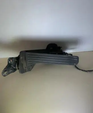 Volkswagen PASSAT B6 Accelerator throttle pedal 1K2721503M