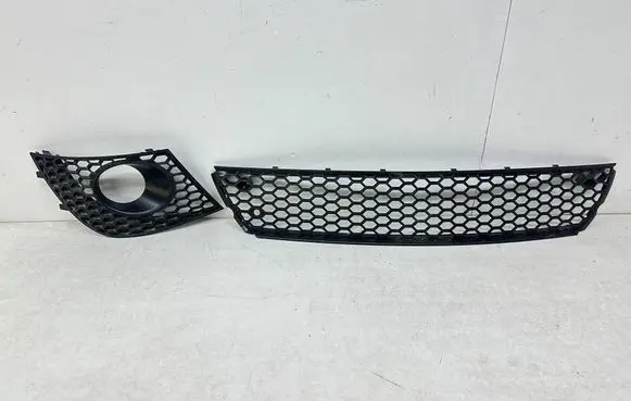 Seat Ibiza III (6L) Front bumper lower grill 6L0853667C