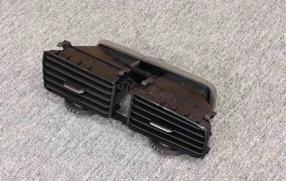 Volkswagen Golf VII Dash center air vent grill 5G1819728AE 5G1819728AF 5G1815735C