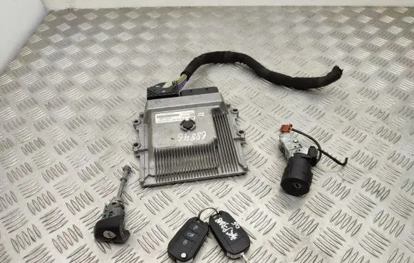 Peugeot 3008 II Engine control unit/module 9819269980 9810666677 9663123380