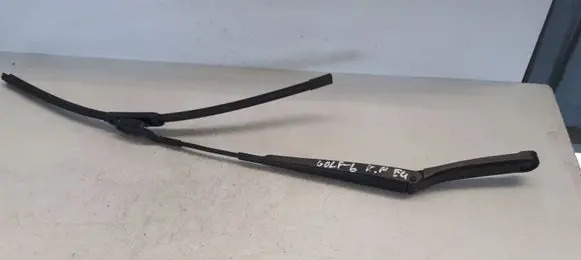 Volkswagen Golf VI Front wiper blade arm 1Q1955409