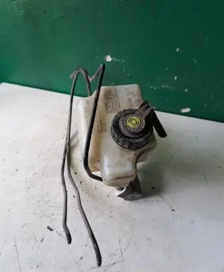 Volkswagen Golf V Master brake cylinder 1K1611301C