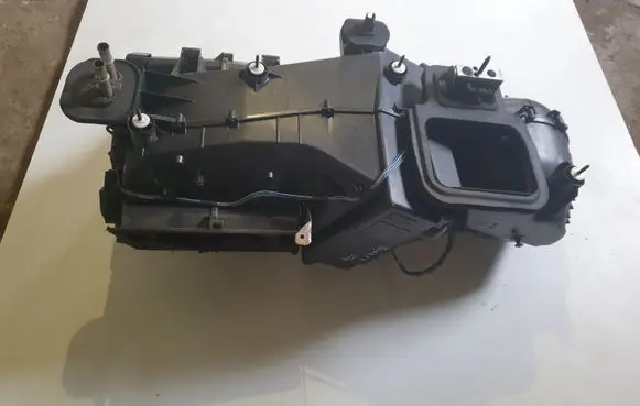Chrysler Grand Voyager IV Interior heater climate box assembly P05005113AB 3102C0065