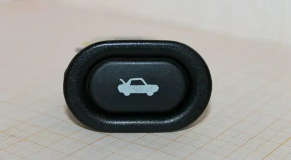 Saab 9-5 Tailgate opening switch 4733440