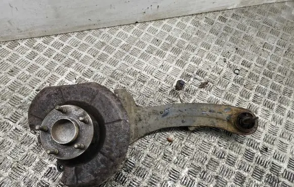 Volvo V50 Rear wheel hub 13007275