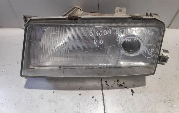 Skoda Octavia Mk1 (1U) Headlight/headlamp 246077
