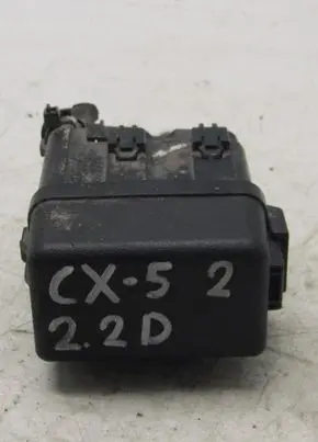 Mazda CX-5 II Relay mounting block 1111