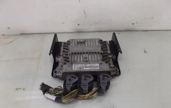 Citroen C3 Engine control unit/module 9647568180