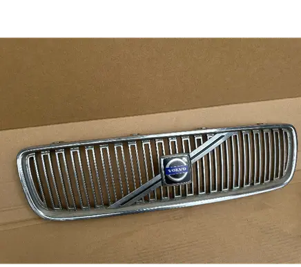 Volvo V70 Front bumper upper radiator grill 08693346