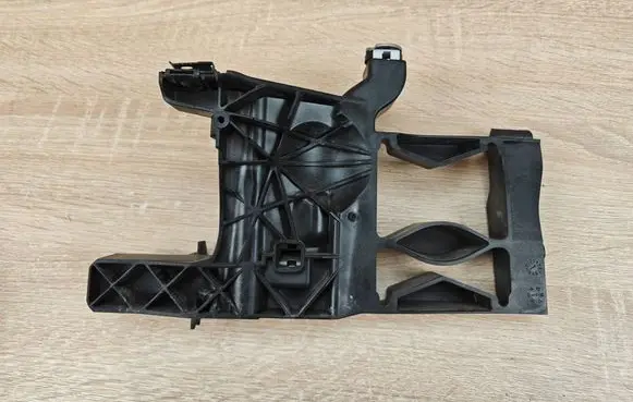 Audi A7 S7 4G Headlight/headlamp mounting bracket 4G8805608A