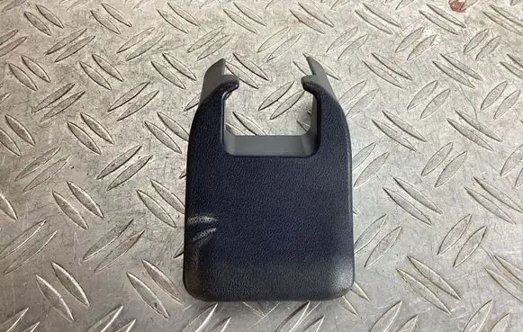 Lexus RX 450H Rear seat rail trim cover 7215748130
