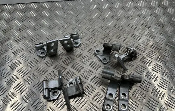 Lexus GS 300 350 430 450H Front door hinge set 